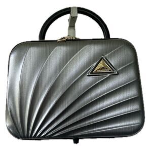 Triforce Sienna Hardside Elite Performance Travelware Silver Beauty Case Luggage